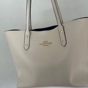 Coach Tote Bag (Chalk/Pebbled Leather)